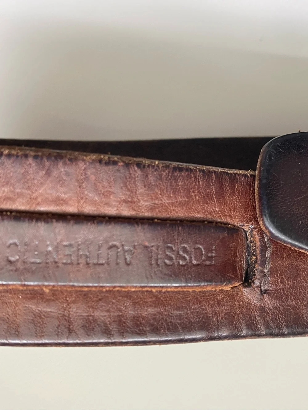 Fossil Vintage Distressed Dark Brown Genuine Leather Belt Silver Buckle 46”L